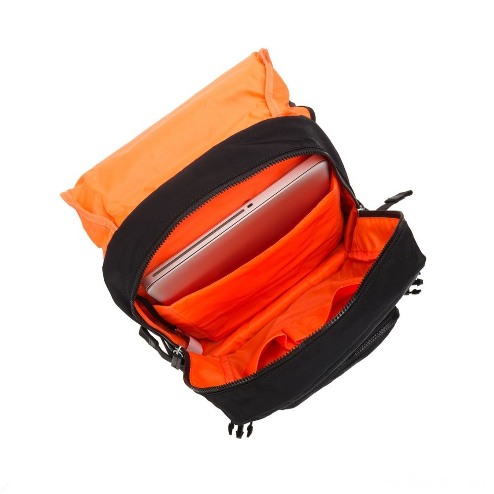 Kipling YANTIS Big bag with pushbuckle fastening and laptop security Brave Black.