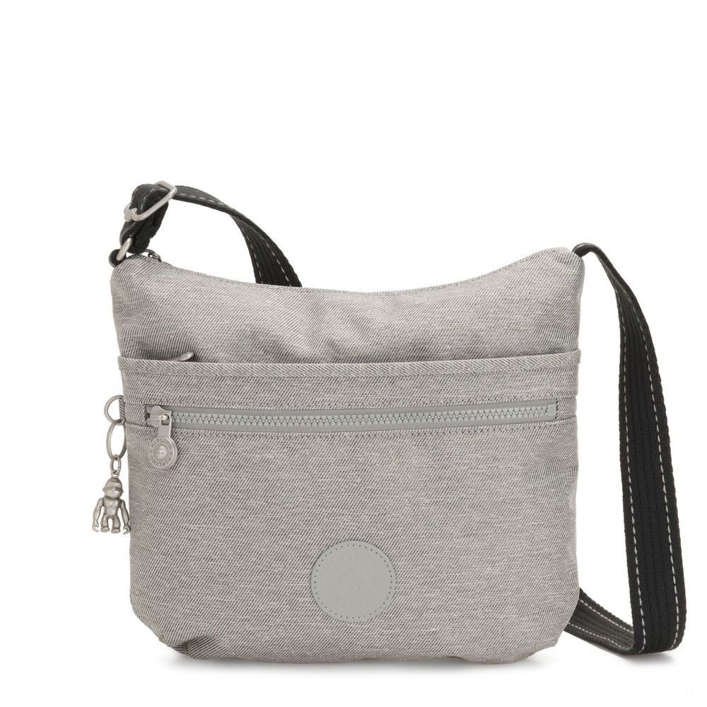 Kipling ARTO Shoulder Bag Throughout Physical Body Chalk Grey.