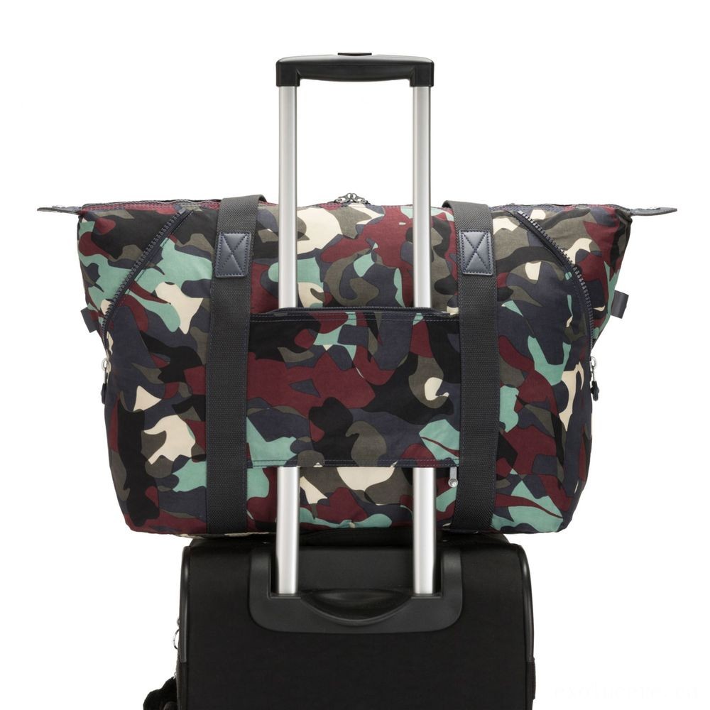 Kipling ART M Travel Carry Along With Cart Sleeve Camo Large.