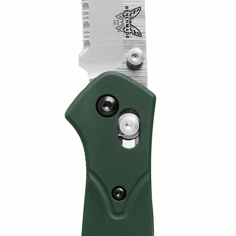 Benchmade - 940 EDC Manual Open Collapsable Knife-Serrated Edge/Satin End Up