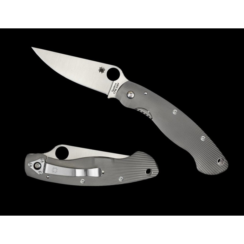 Spyderco Armed Force Style Titanium Fluted - Combo Edge/Plain Side