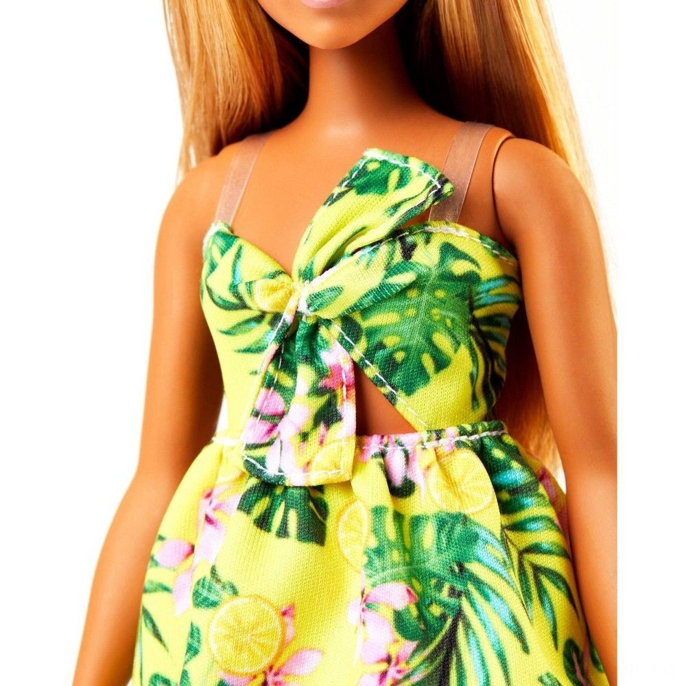 Closeout Sale - Barbie Fashionistas Figurine # 126 Forest Dress - Mother's Day Mixer:£6
