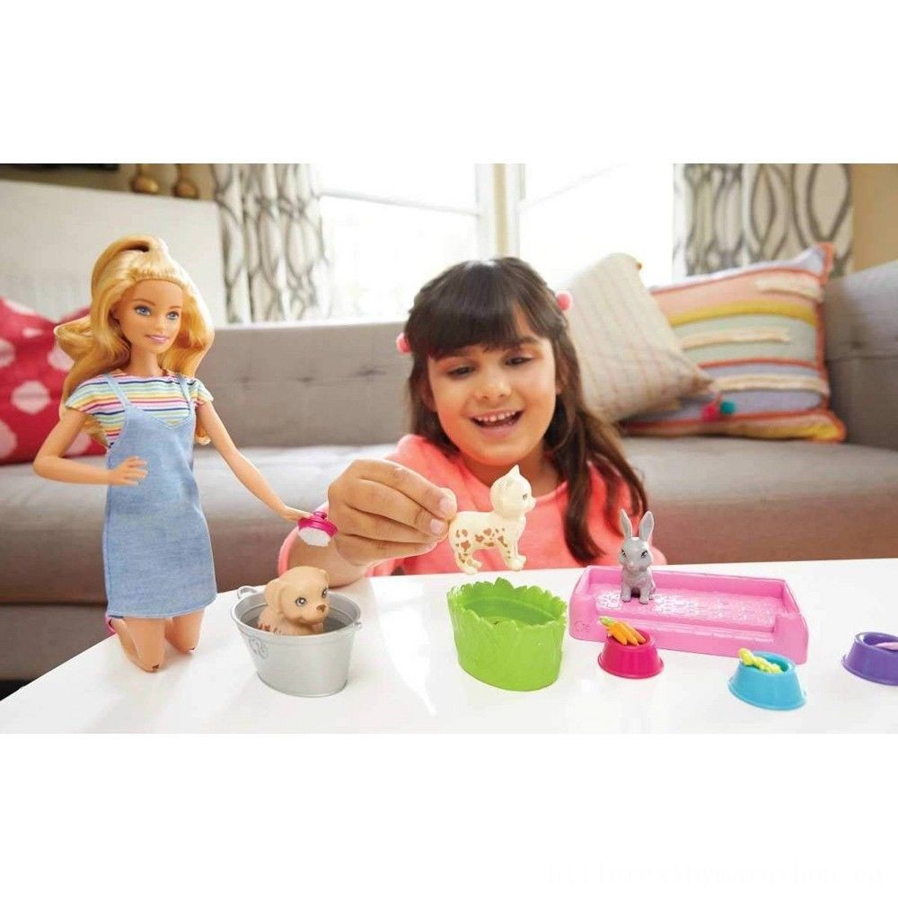Everything Must Go Sale - Barbie Play 'n' Clean Pets Figure as well as Playset - Closeout:£15