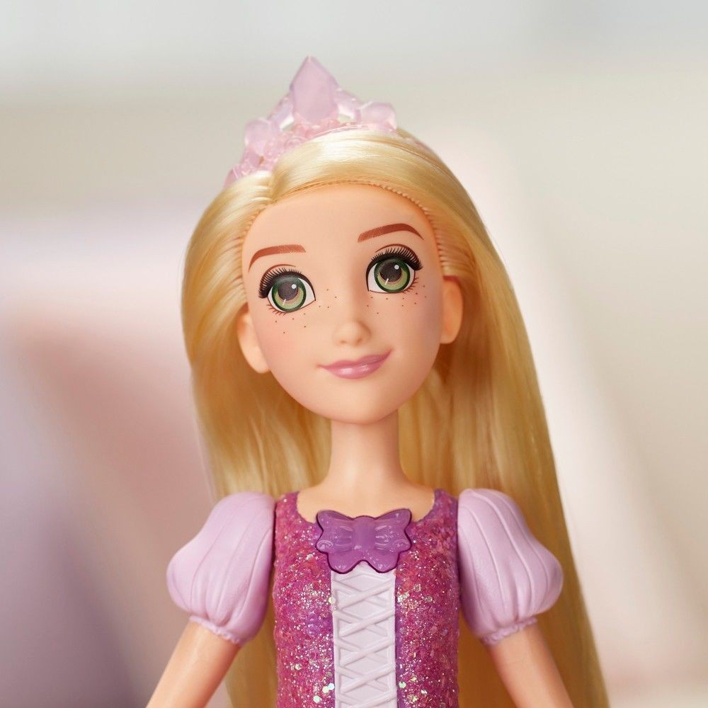 80% Off - Disney Princess Or Queen Shimmering Track Rapunzel, Singing Figurine - Thanksgiving Throwdown:£15
