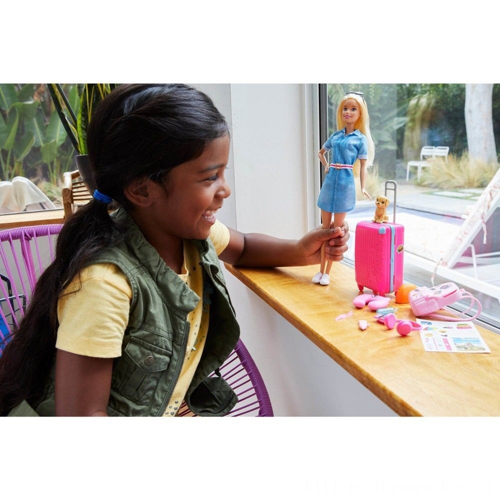 Barbie Traveling Figurine && Pup Playset