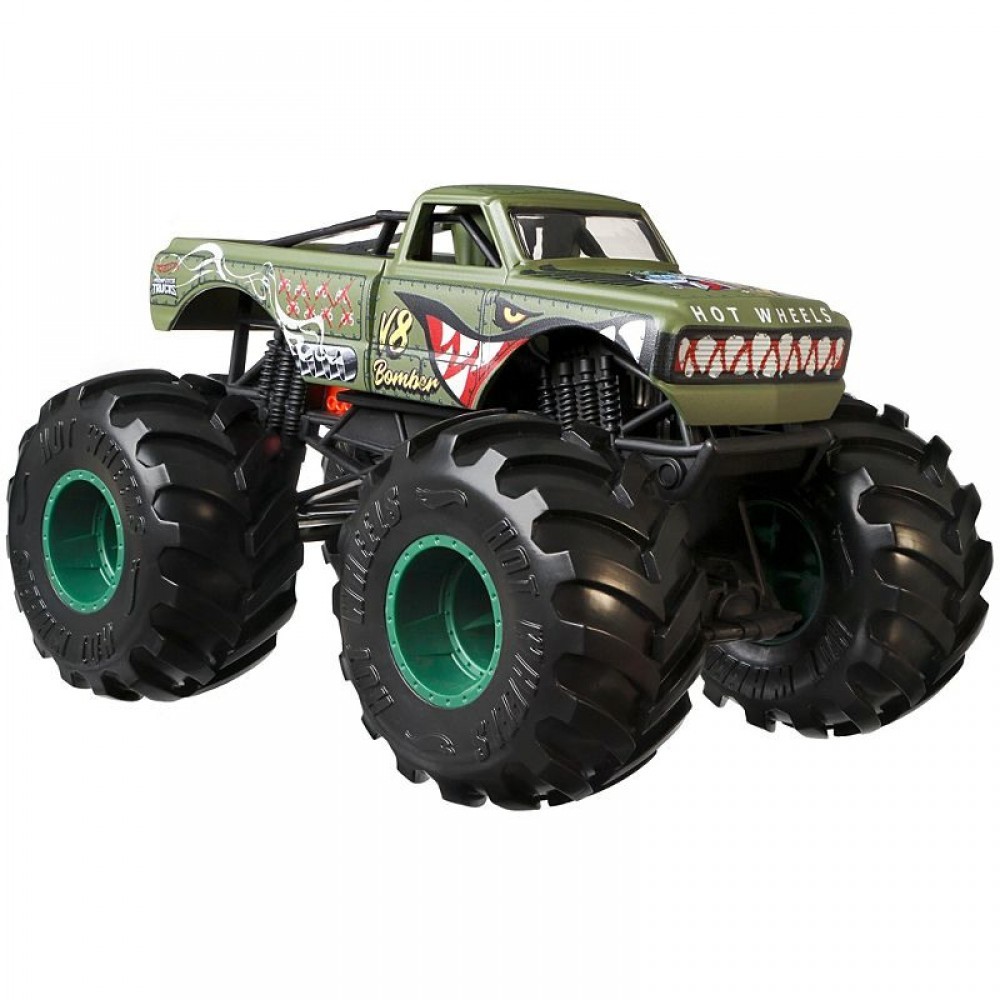 Free Shipping - Very hot Tires  Monster Trucks 1:24 V8 Bombing Plane Motor Vehicle - Boxing Day Blowout:£9