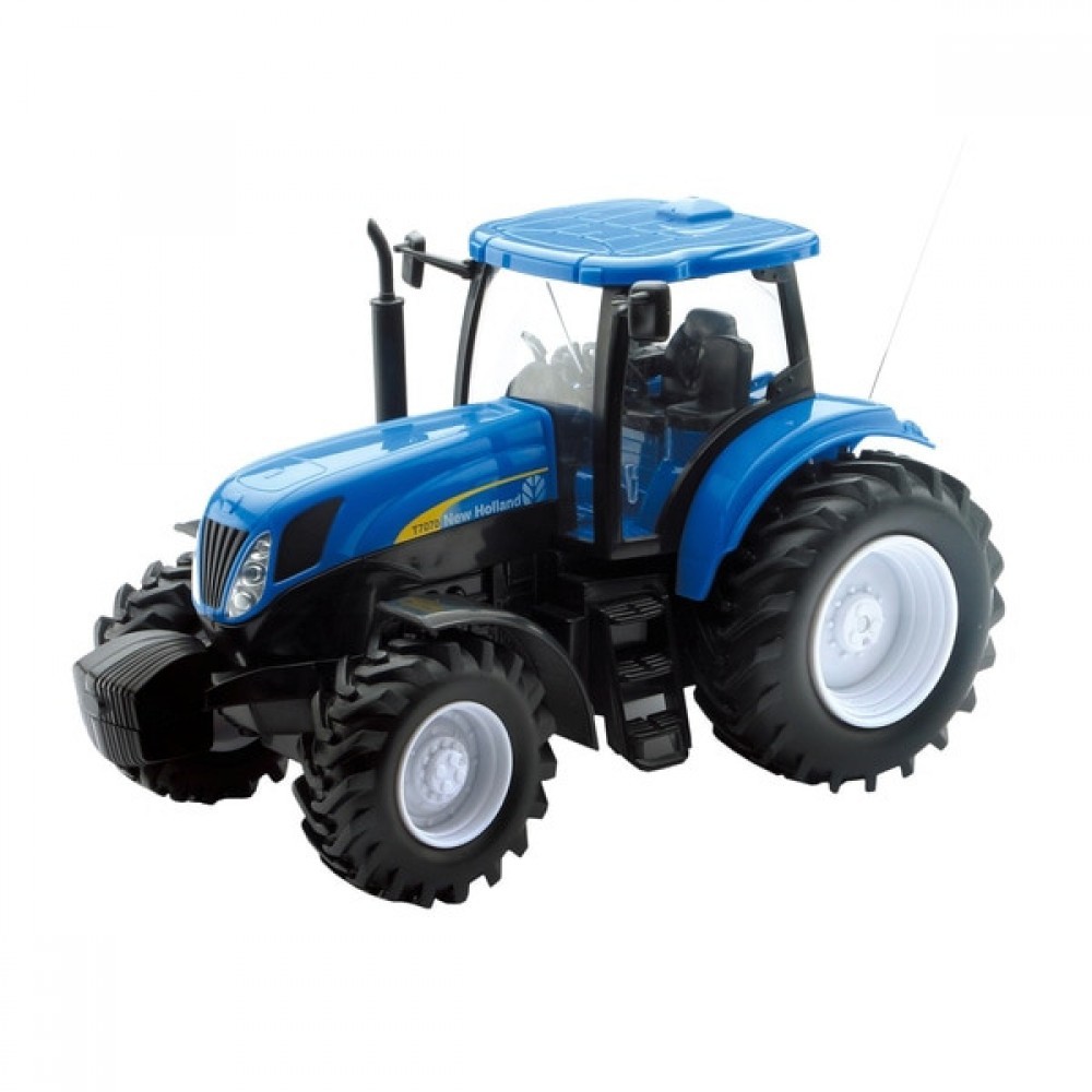 Price Crash - Remote 1:24 New Holland T7070 - End-of-Year Extravaganza:£8
