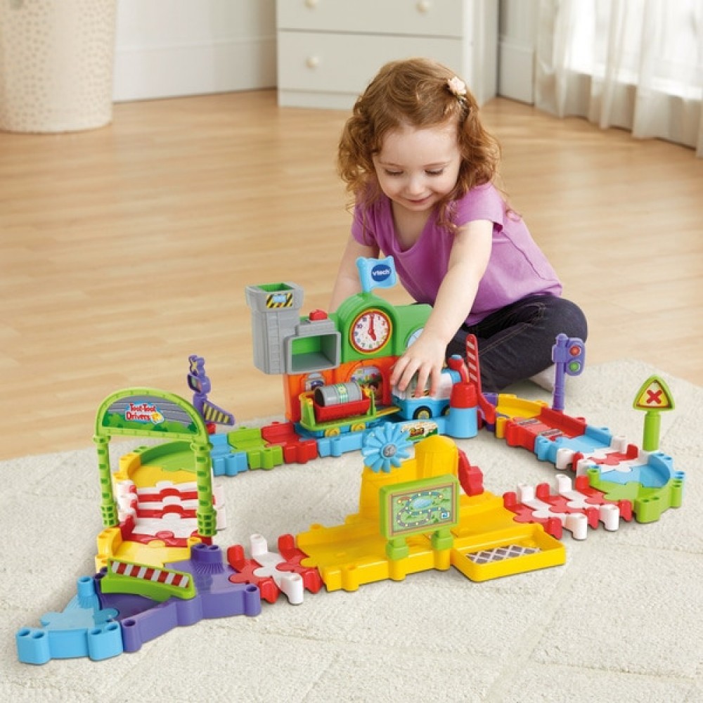 Closeout Sale - VTech Toot-Toot Drivers Train Place - Thanksgiving Throwdown:£29