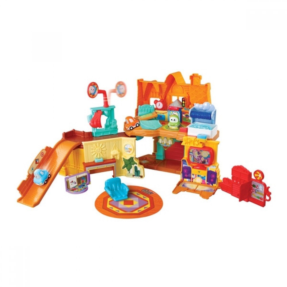 Pre-Sale - Vtech Toot-Toot Cory Carson Remain &&    Play Property Playset - Father's Day Deal-O-Rama:£22