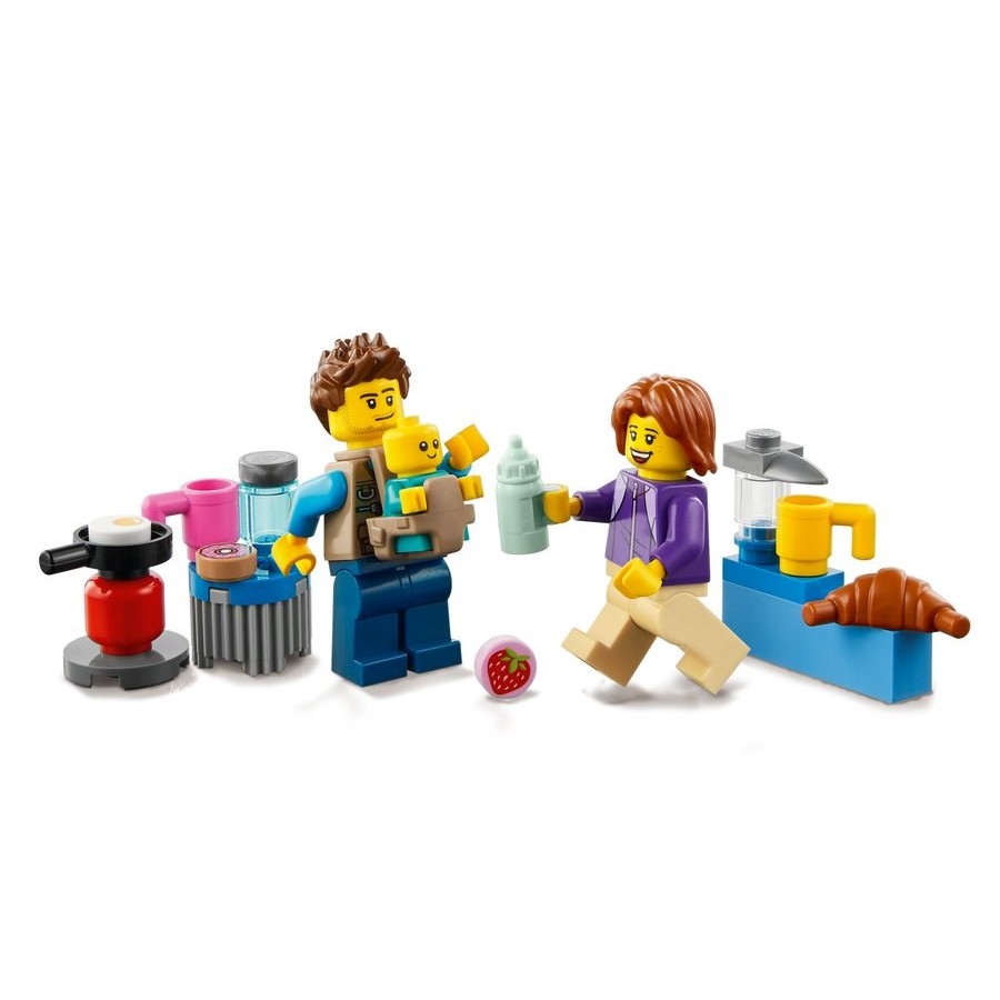 Two for One - Lego Area Holiday Season Rv Vehicle - Surprise Savings Saturday:£19[cob10341li]