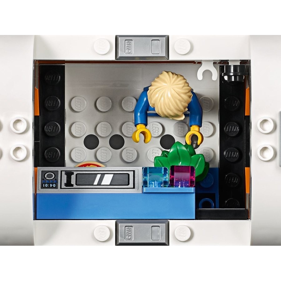 Lego Area Lunar Spaceport Station
