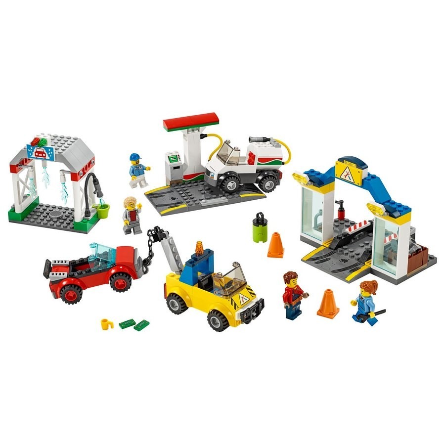 September Labor Day Sale - Lego Urban Area Garage. - Web Warehouse Clearance Carnival:£43