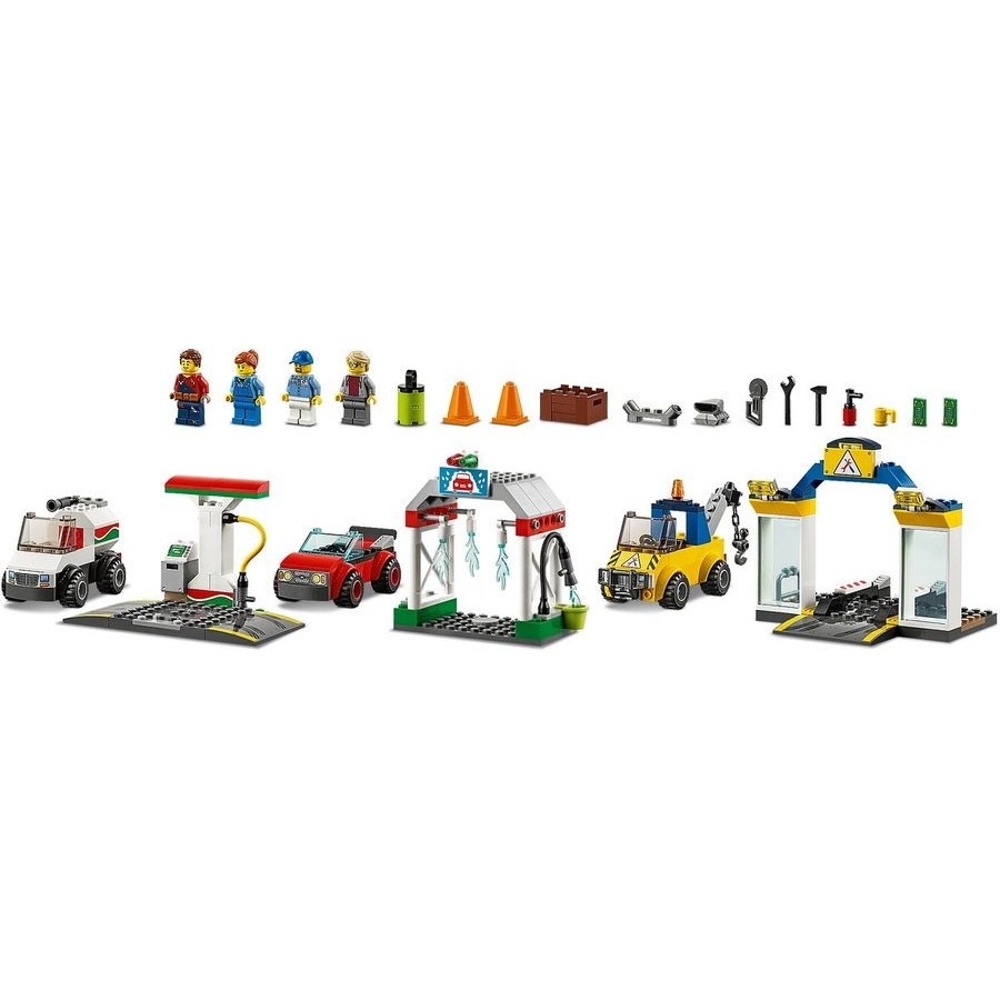 Unbeatable - Lego Area Garage. - Unbelievable Savings Extravaganza:£41
