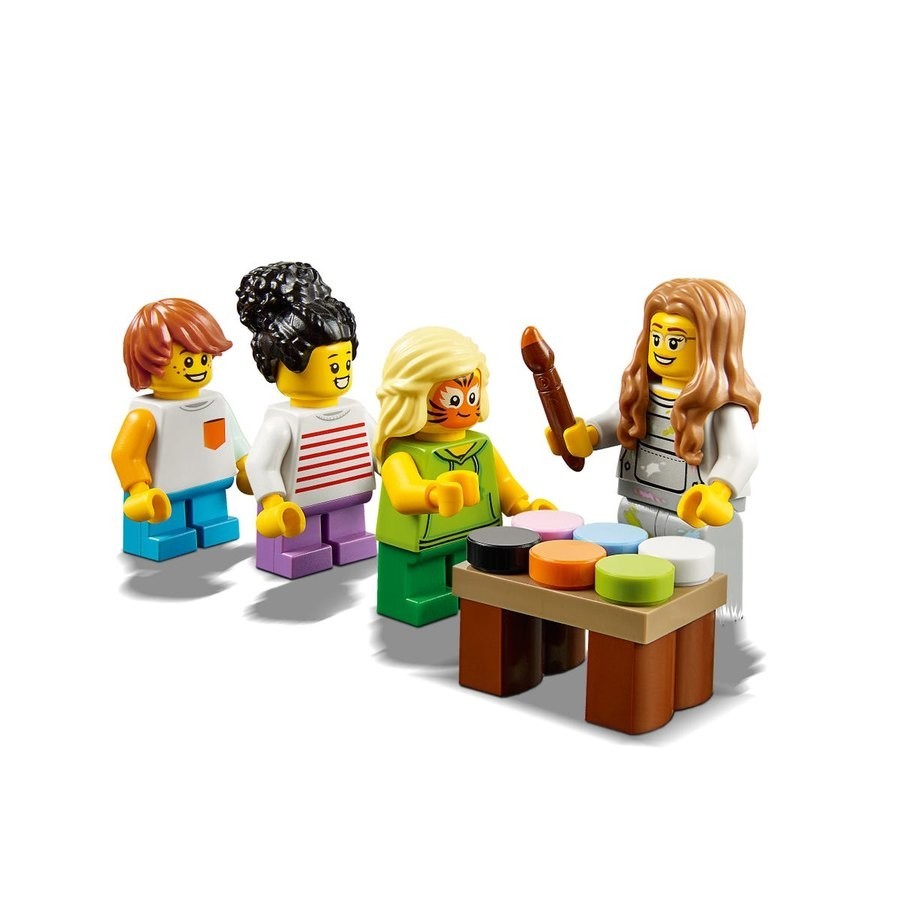 Buy One Get One Free - Lego Urban Area Folks Stuff - Exciting Exhibition - Get-Together:£34[alb10350co]