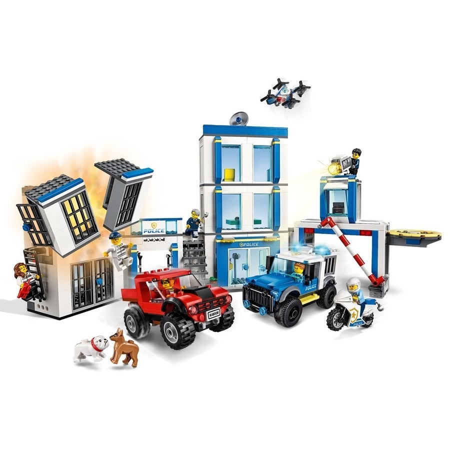 All Sales Final - Lego Urban Area Police Office - Internet Inventory Blowout:£70