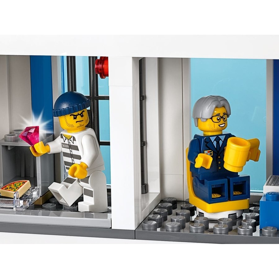 Clearance - Lego City Police Office - Mother's Day Mixer:£70[sab10375nt]