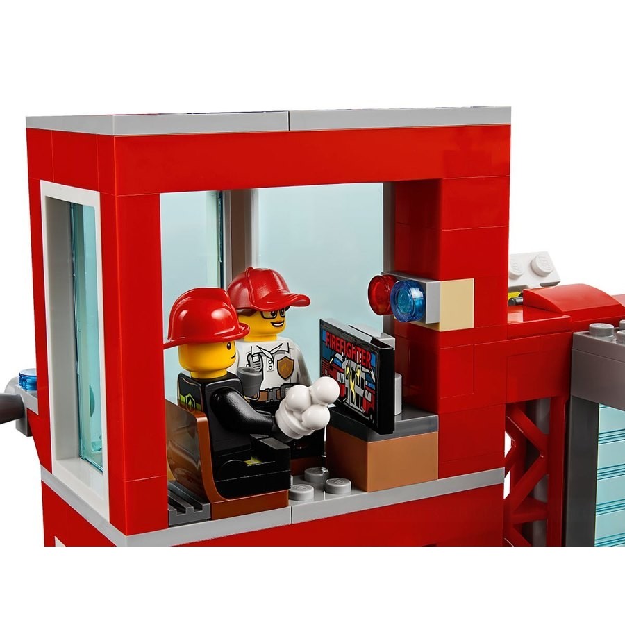 Free Shipping - Lego Metropolitan Area Fire Station - Price Drop Party:£56