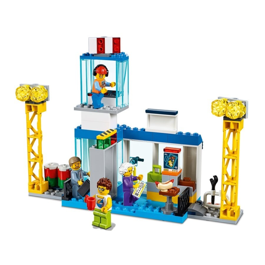Garage Sale - Lego Urban Area Central Airport Terminal - Spree-Tastic Savings:£48[chb10379ar]