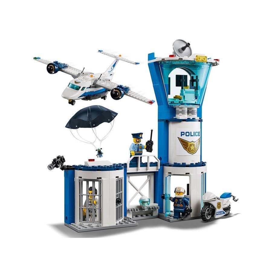 Winter Sale - Lego Urban Area Heavens Police Air Station - Get-Together:£63[beb10400nn]
