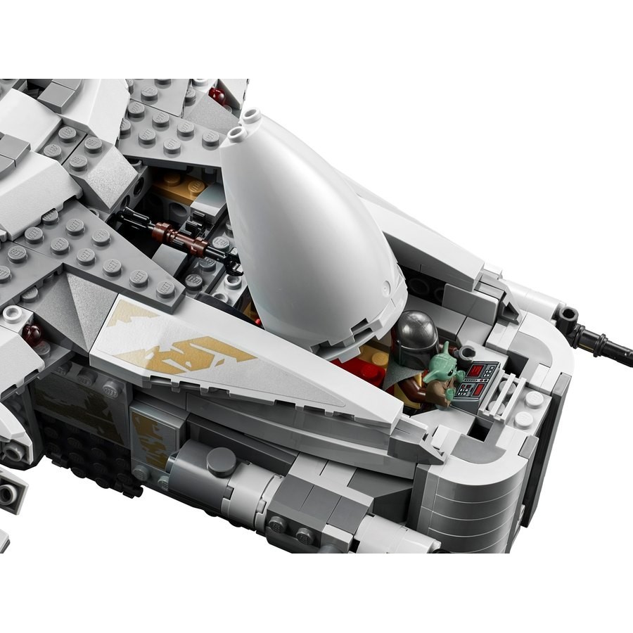 Distress Sale - Lego Star Wars The Razor Crest - Women's Day Wow-za:£75