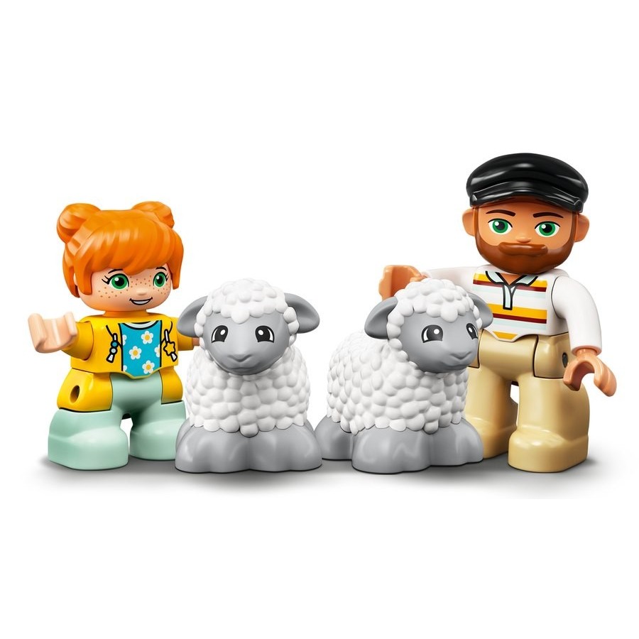 Free Gift with Purchase - Lego Duplo Ranch Tractor & Pet Treatment - Valentine's Day Value-Packed Variety Show:£20