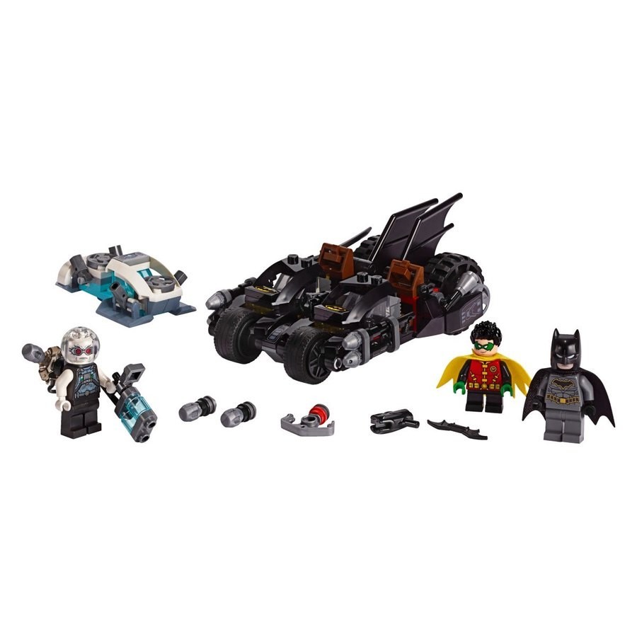 Lego Dc Mr. Freeze Batcycle Fight
