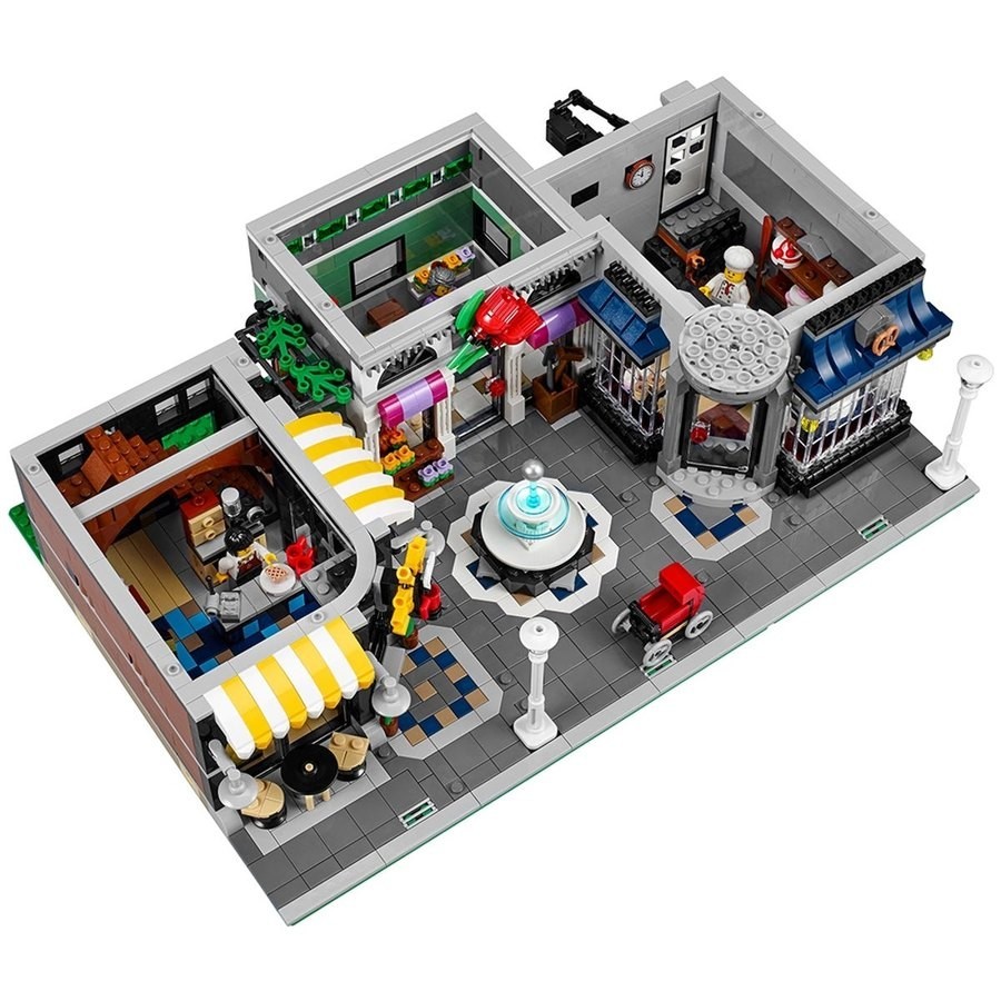Half-Price - Lego Creator Expert Assembly Square - Unbelievable:£89