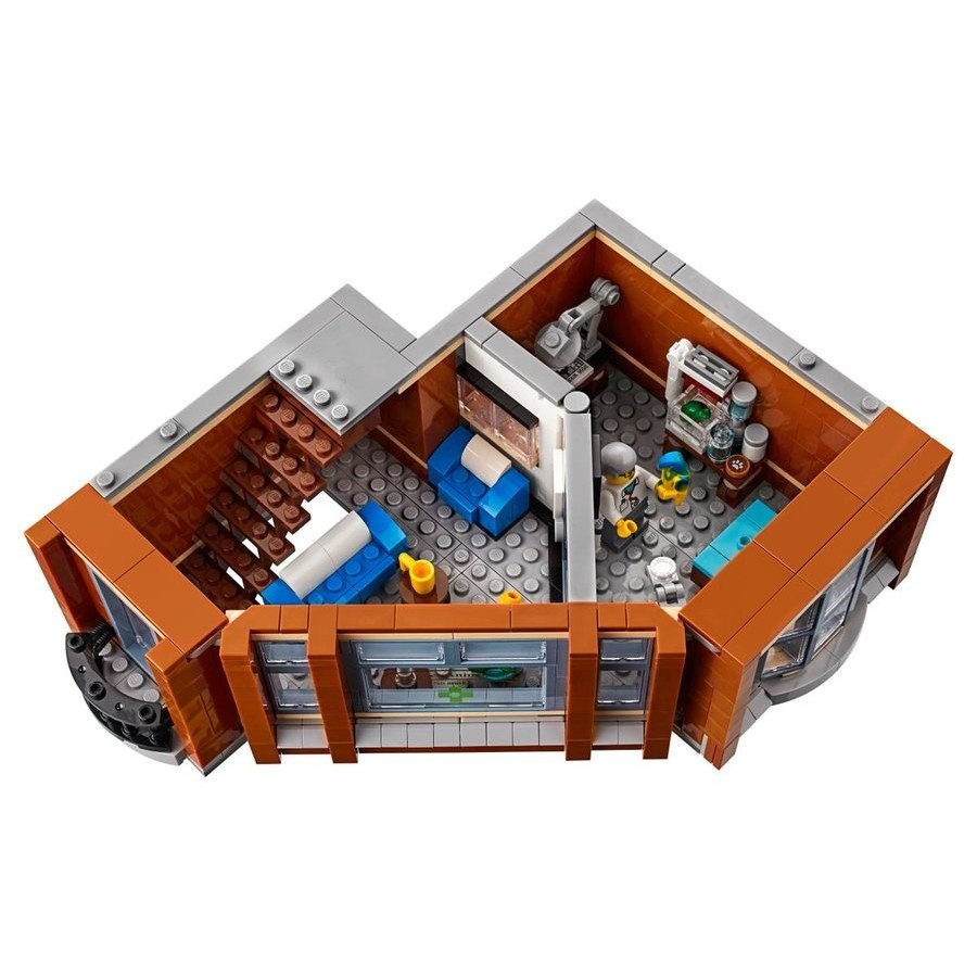 Memorial Day Sale - Lego Creator Expert Edge Garage - Galore:£85