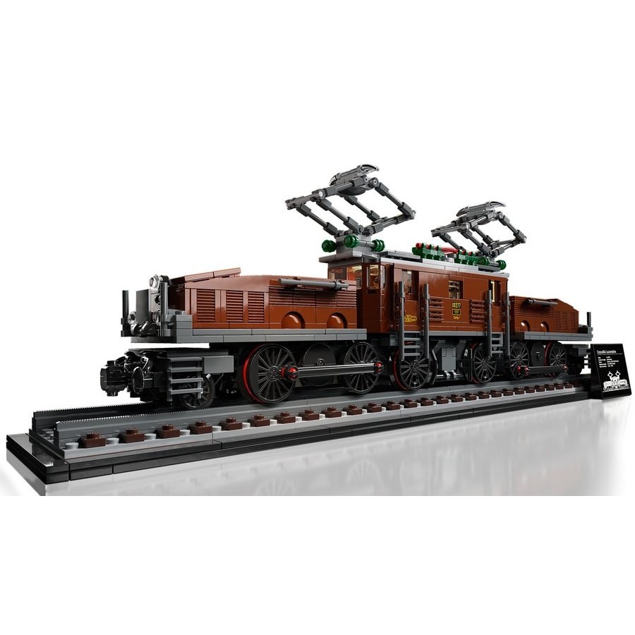 Fire Sale - Lego Creator Expert Crocodile Locomotive - Weekend:£74[cob10936li]