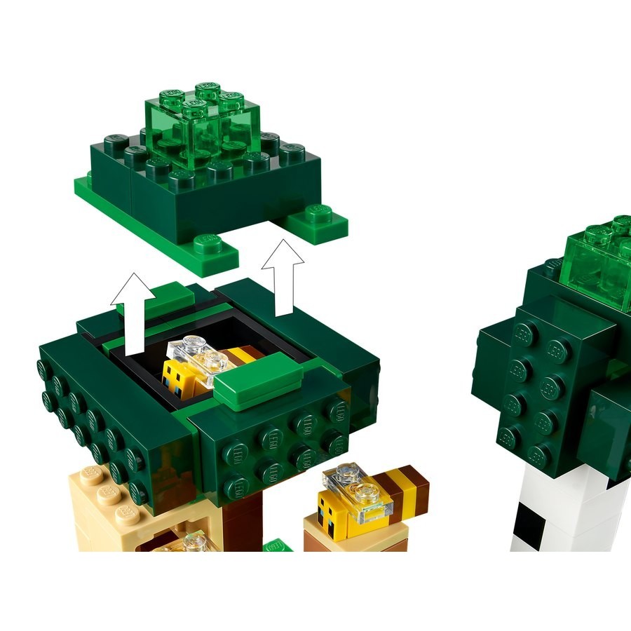 Doorbuster Sale - Lego Minecraft The Honey Bee Farm - Mania:£19