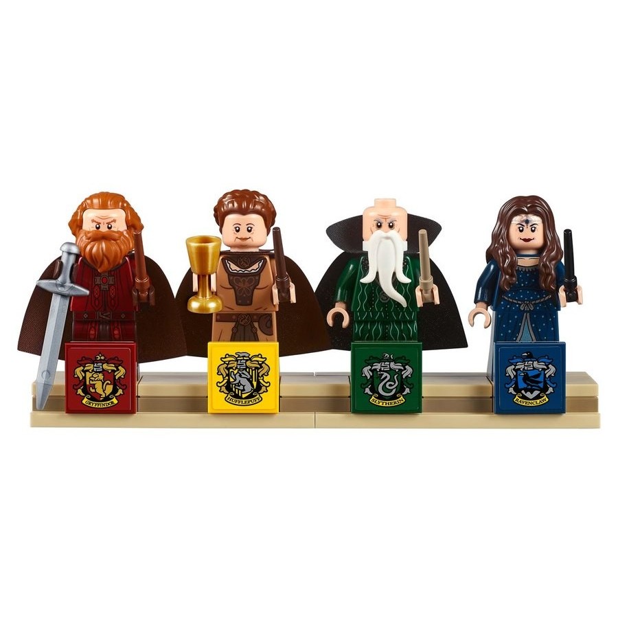 Online Sale - Lego Harry Potter Hogwarts Castle - Galore:£88
