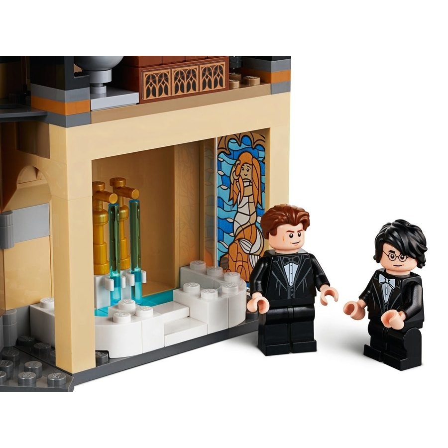Distress Sale - Lego Harry Potter Hogwarts Time Clock Tower - Christmas Clearance Carnival:£67