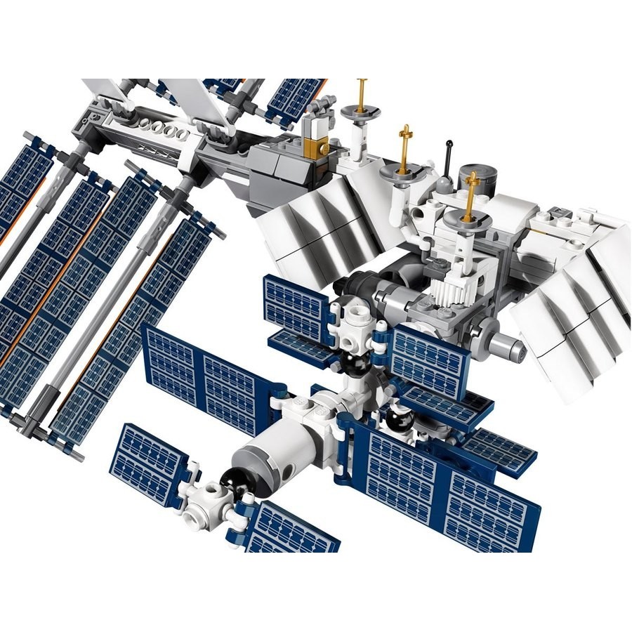 Memorial Day Sale - Lego Ideas International Spaceport Station - Blowout Bash:£55