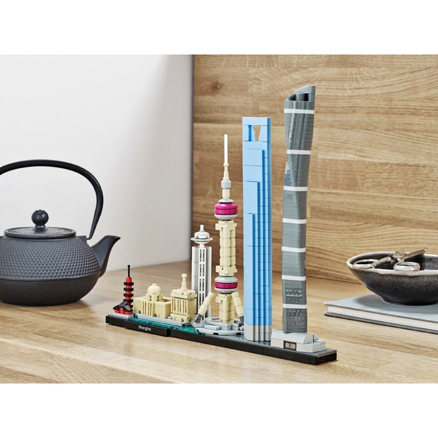 Year-End Clearance Sale - Lego Architecture Shanghai - Surprise:£49