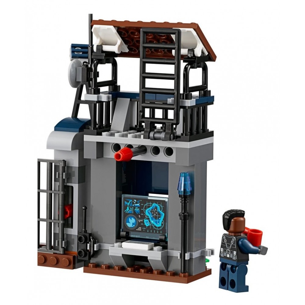 Hurry, Don't Miss Out! - Lego Jurassic Planet Dilophosaurus Outstation Strike - Online Outlet Extravaganza:£33[jcb11101ba]
