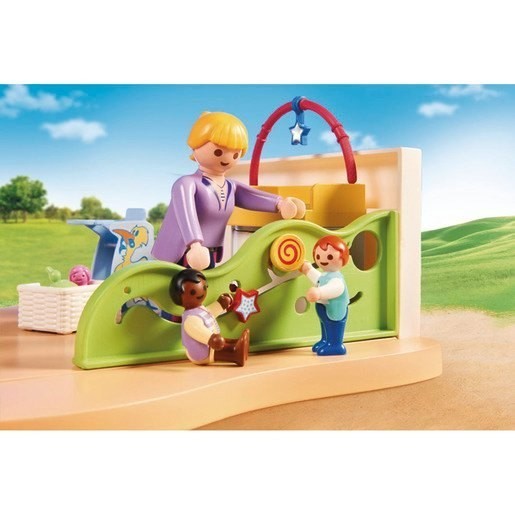 Playmobil 70282 Metropolitan Area Lifestyle Daycare Toddler Room Playset