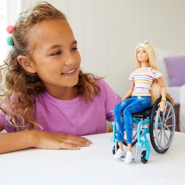 Barbie Fashionista Figurine 132 Wheelchair along with Ramp