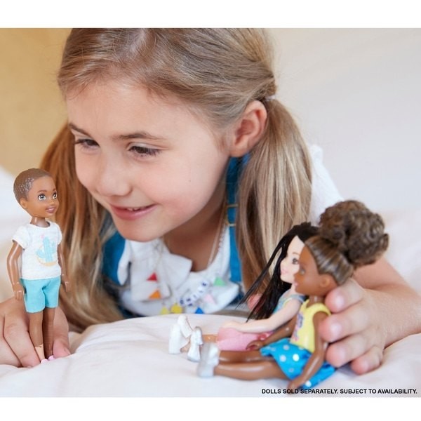 Barbie Club Chelsea Toy Array