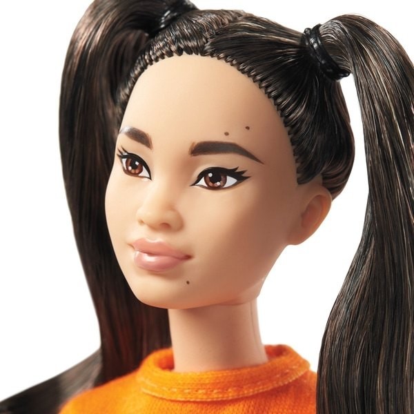 Cyber Week Sale - Barbie Fashionista Toy 145 Feelin Bright - Doorbuster Derby:£9[neb9569ca]