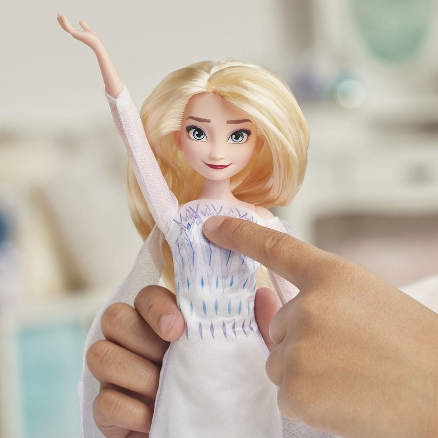 Disney Frozen 2 Musical Journey Vocal Singing Dolly - Elsa