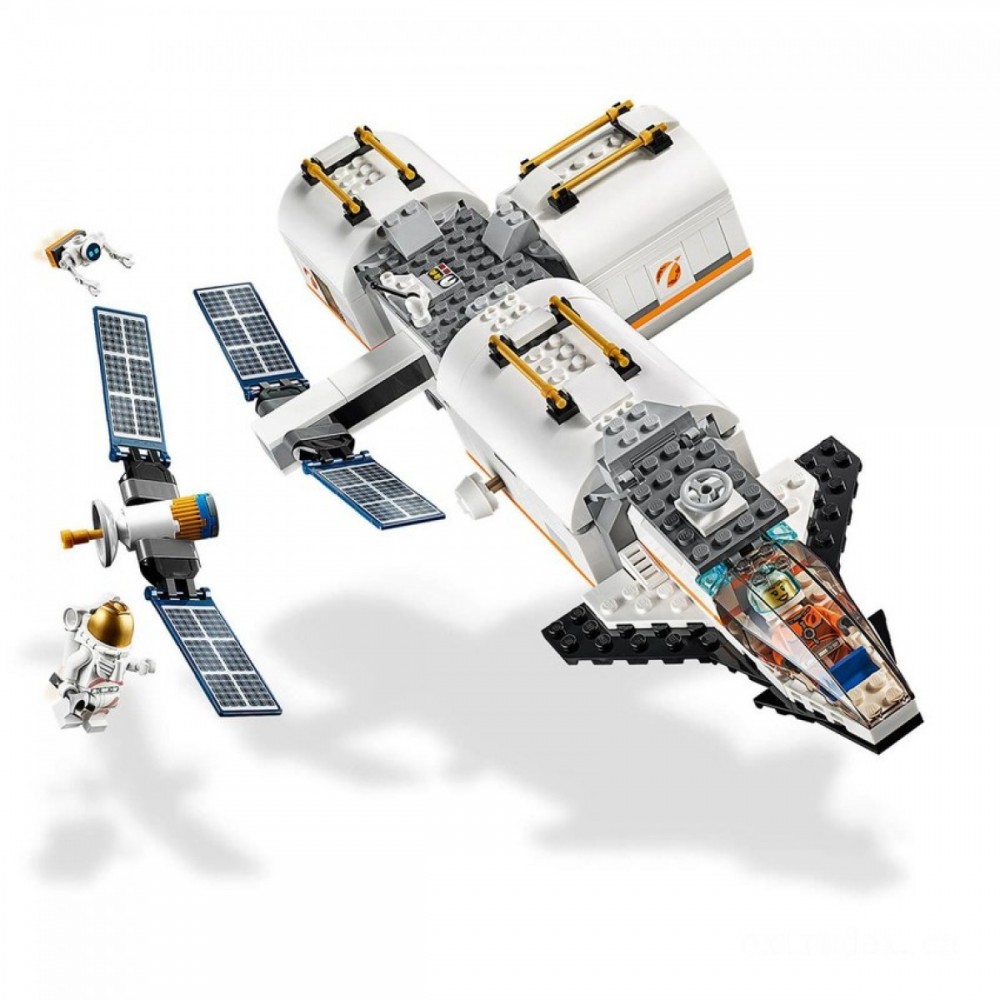 Doorbuster - LEGO Metropolitan Area: Lunar Space Terminal Room Slot Toy (60227 ) - Christmas Clearance Carnival:£33