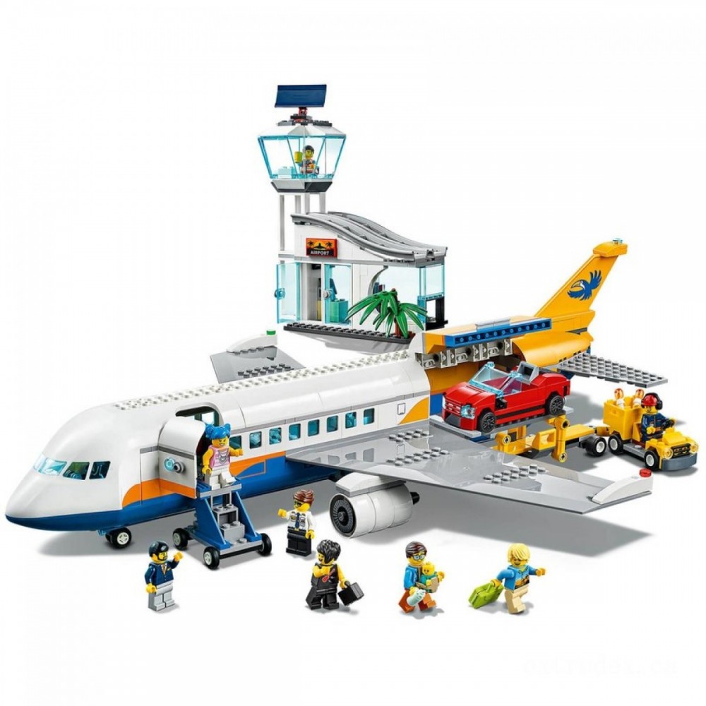 LEGO Urban Area: Airport Terminal Traveler Airplane & Terminal Toy (60262 )