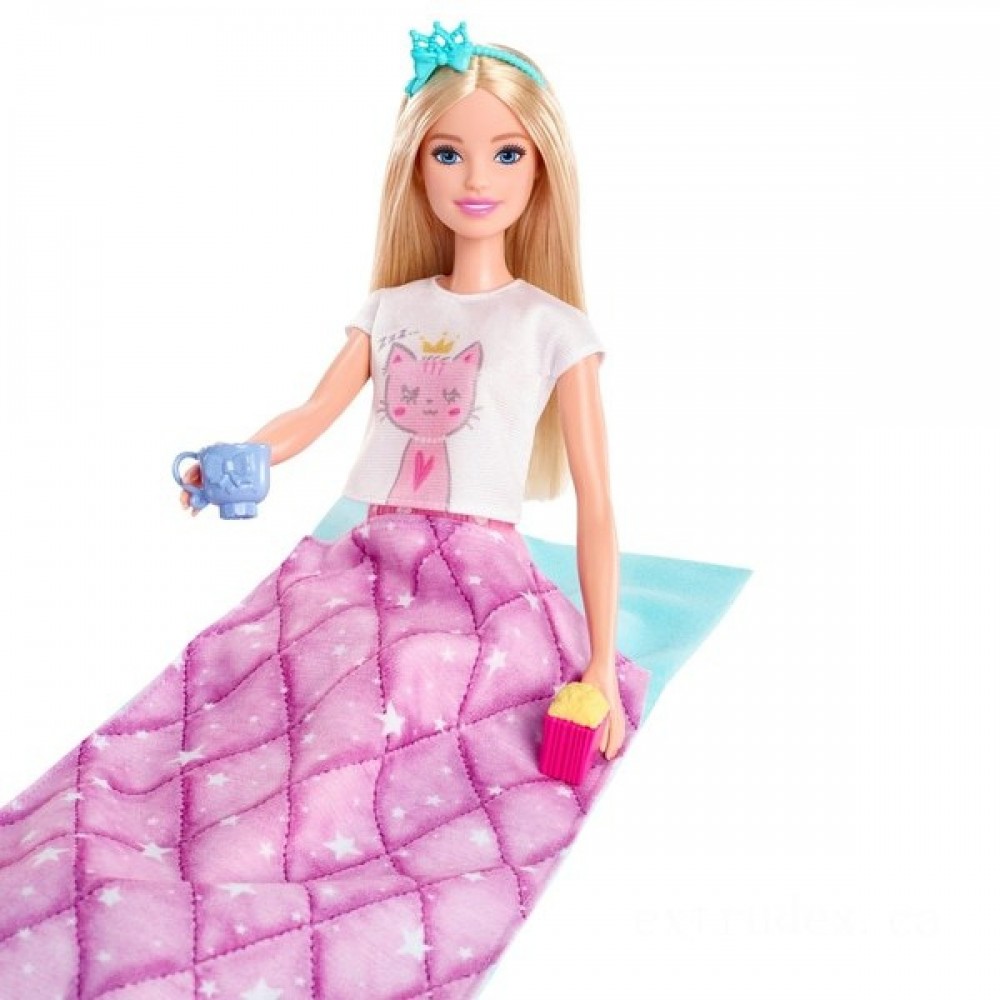 Barbie Princess Adventure Snooze Gathering Pajama Party Playset