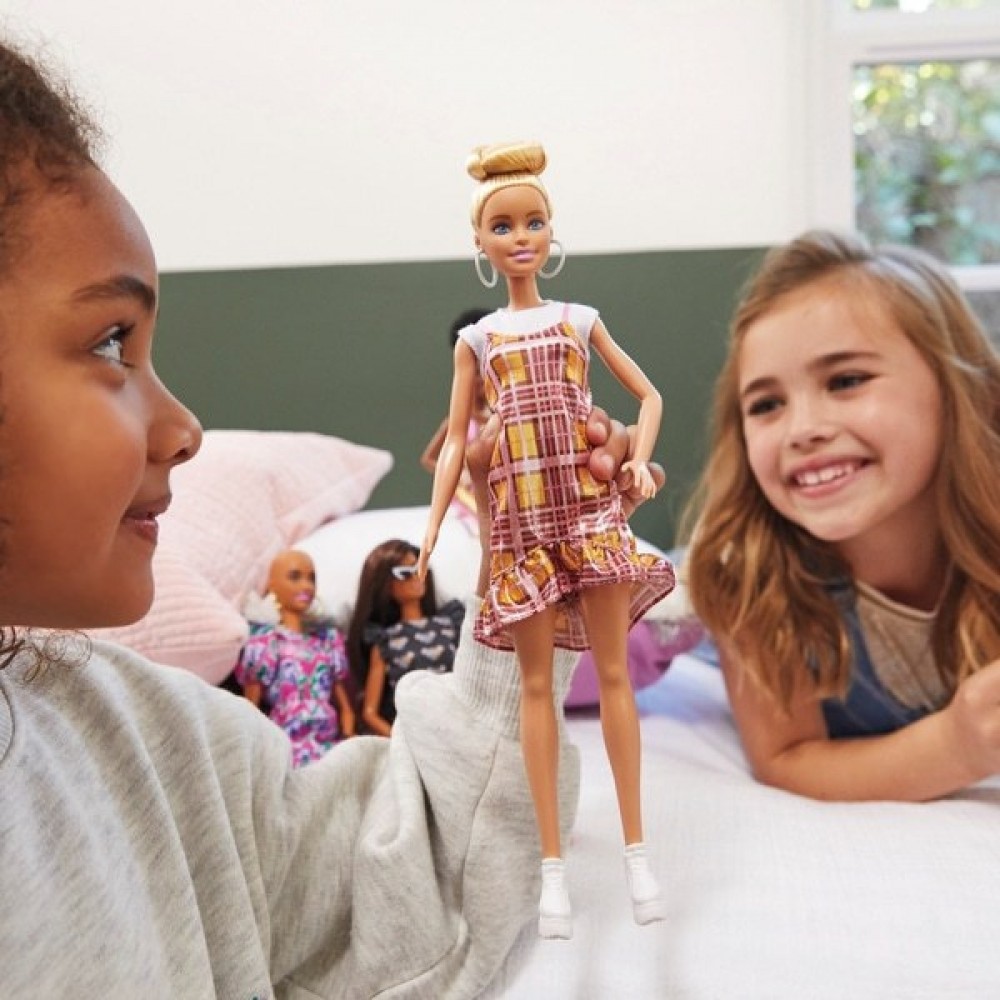 Barbie Fashionista Toy 142 Plaid Dress