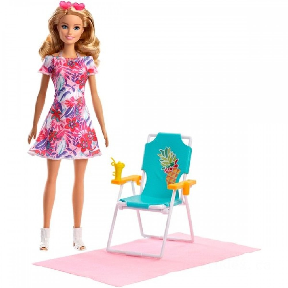 Barbie Figure Blonde and Beach Front Accessories Prepare